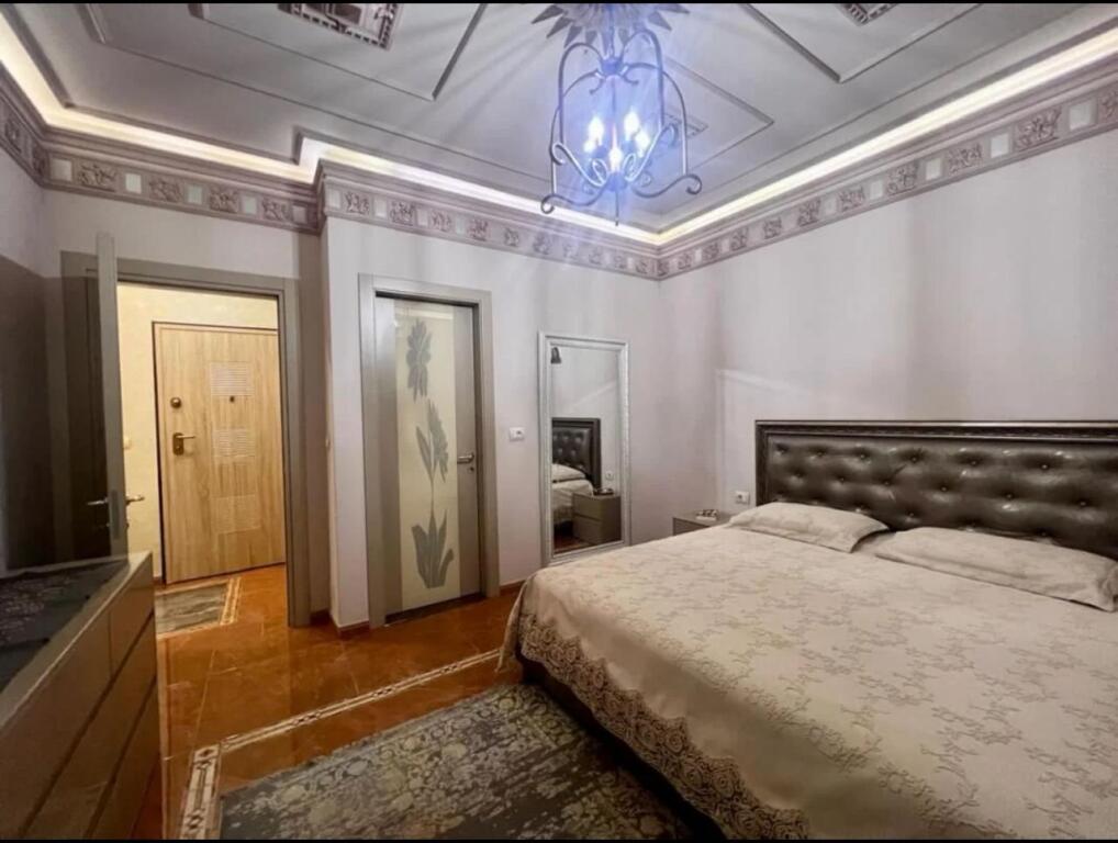 For sale Apartment 3+1+2 bathrooms "Kodra e Diellit", Tirana.