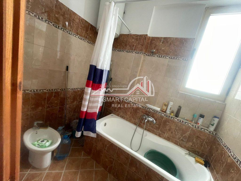 FOR SALE APARTMENT 2+1 AT THE OFFICERS' HOUSE - VLORA!!