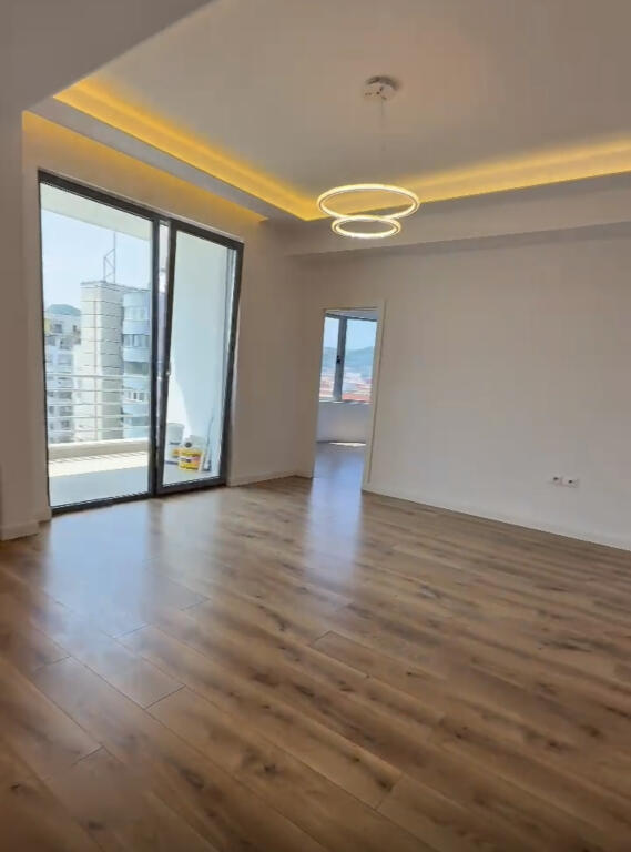 For sale 2+1 apartment at Globe!