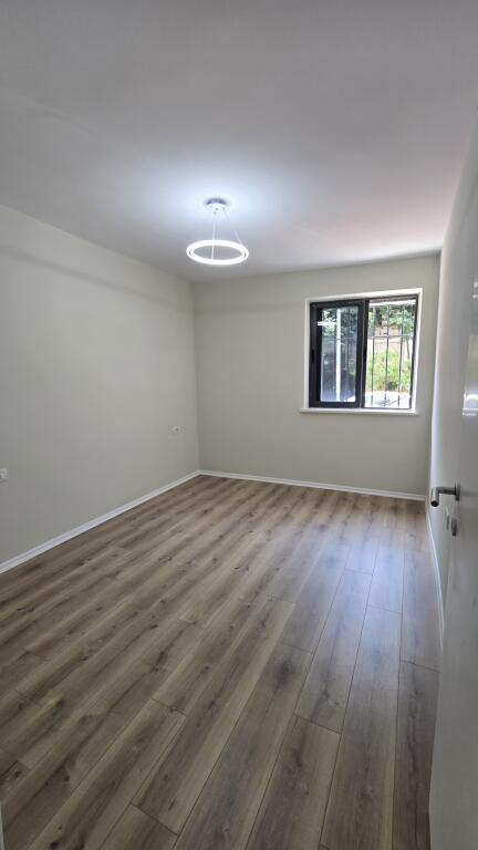 For sale, 1+1 Apartment Oxhaku, Tirana.