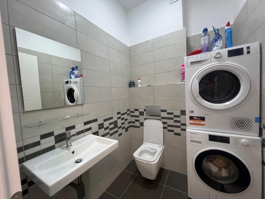 Apartment for sale at the former Aviation Field.