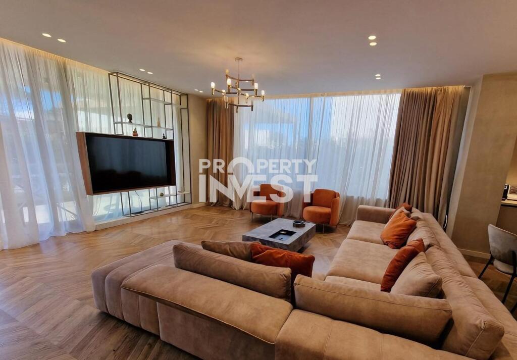 For sale a super villa attached to the San Pietro Residence, Lalezi Bay.