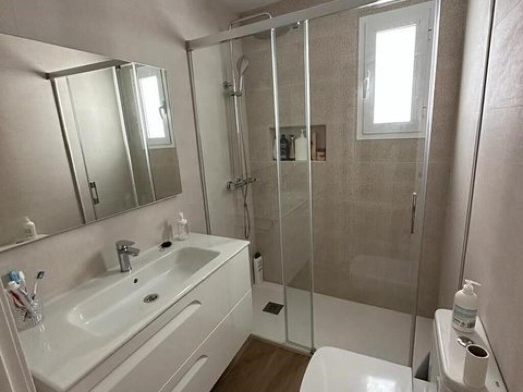 Apartament Me Qera 1+1 Tek 21 Dhjetori (ID B211308) Tirane.