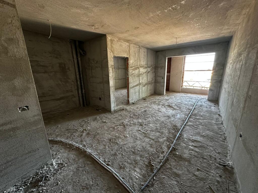 1+1 Apartment for Sale in Unaza e Madhe!