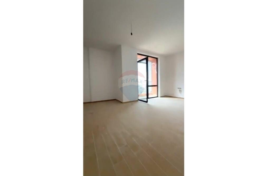 Apartament 1+1 për shitje te Bulevardi i Ri