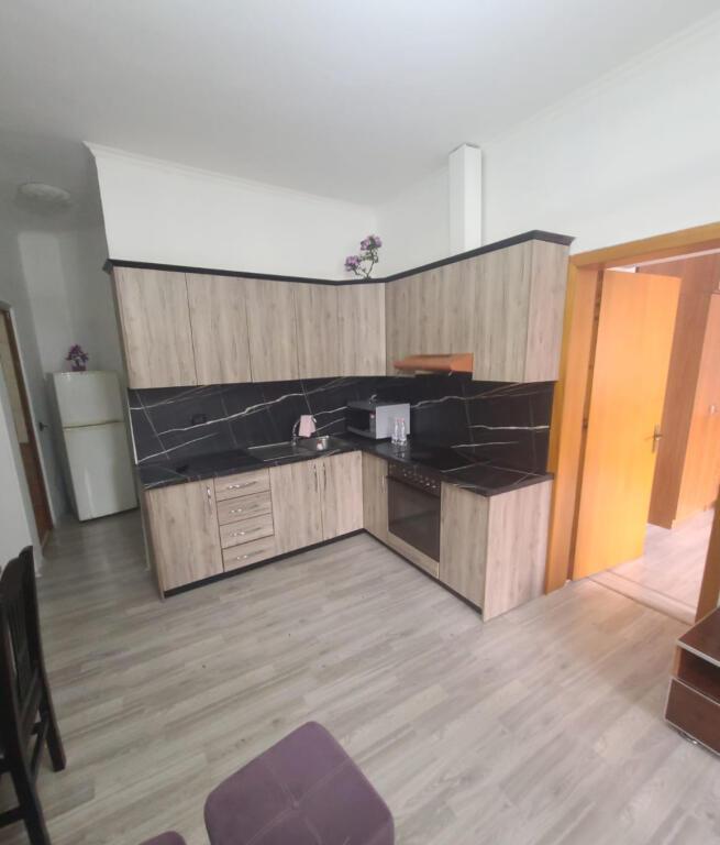 Apartment 2+1 for rent in Yzberisht!