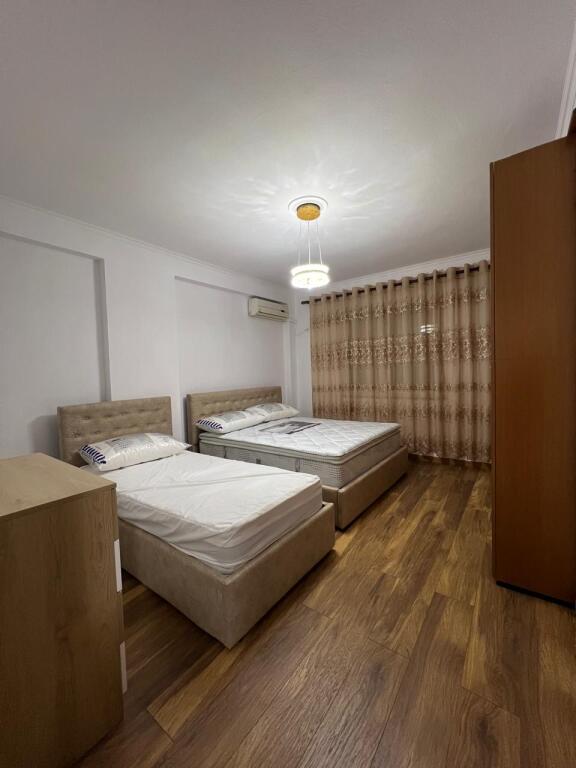 Apartment for rent 1+1 Vllazen Huta St.