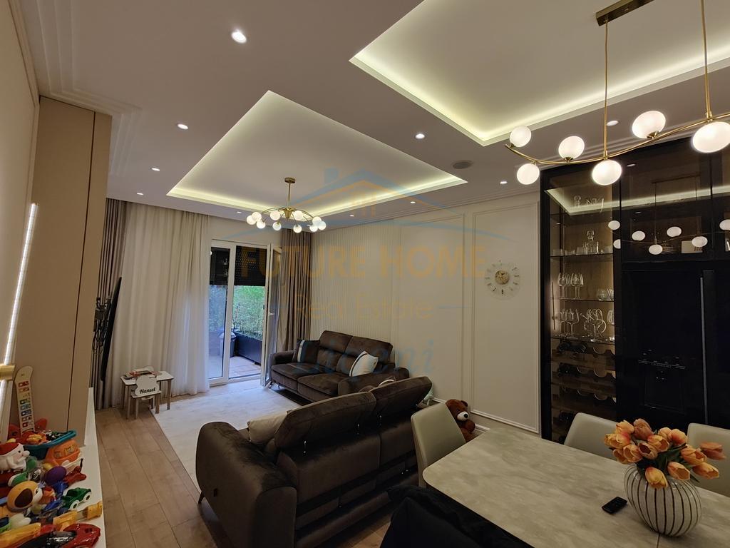 Shitet, Apartament 2+1+2 Poste Parkimi, Rose Garden Rezidence, TEG