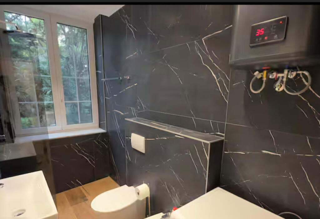 Shitet biznes aktiv airbnb tek stadiumi dinamo (4 hyrje ne zone elitare)