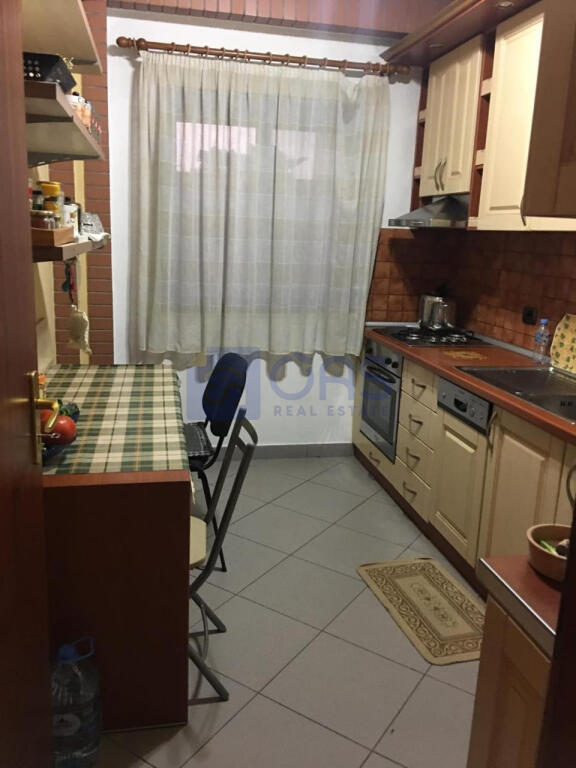 Appartamento 1+1 in affitto vicino a Harry Fultz, Tirana