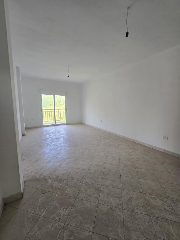FOR SALE – 1+1 APARTMENT Shkëmbi i Kavajës, Durrës (Beach District)