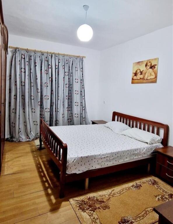 Apartment 2+1 for rent on Bardhyl Street!