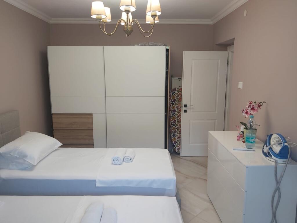 🏢Near the American Embassy, Drago Siliqi Street, a furnished 1+1 apartment is for rent.