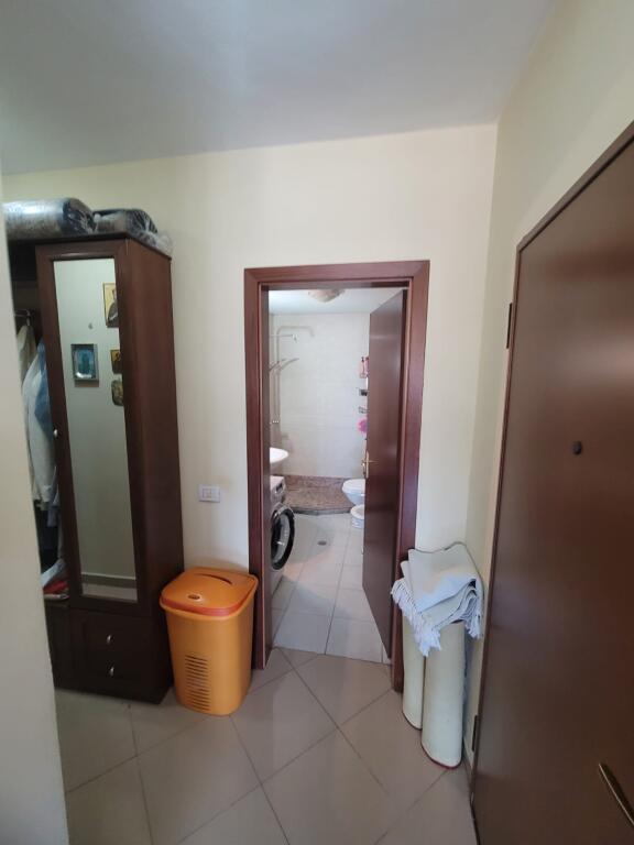 For sale 1+1 apartment on Elbasan Street, near the Institute of Hygiene.