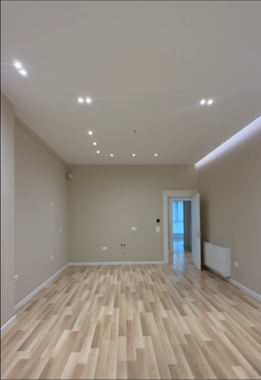 For sale 2+1 Apartment Square 21 (Rr. e Kavajes)