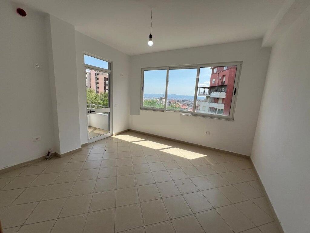 For sale 1+1 apartment in Fresk, Rr e Teleferikut