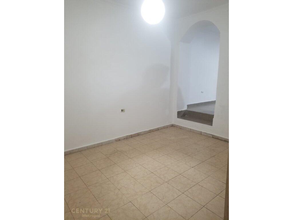 We offer a space for rent in front of the first instance court Tirana.