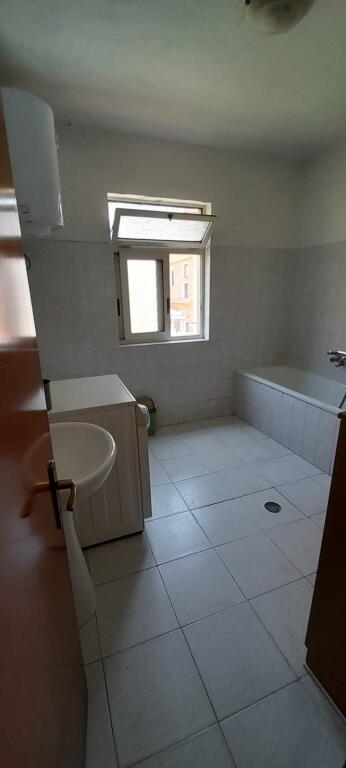 Studio for rent near Dispanceria/Train Station.