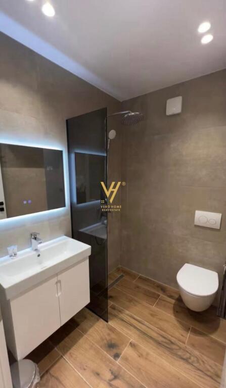 SHITEN 4 STUDIO APARTAMENTE TE STADIUMI DINAMO