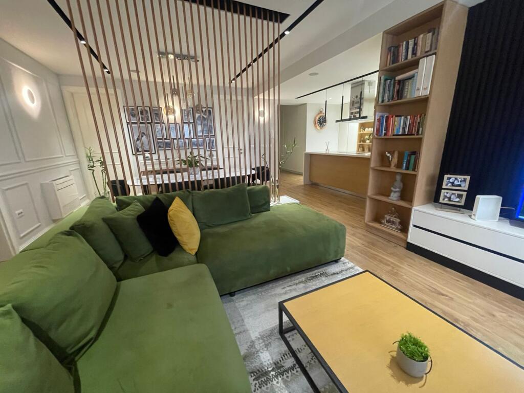 apartament luksoz 3+1+depo për shitje në komunën e Parisit