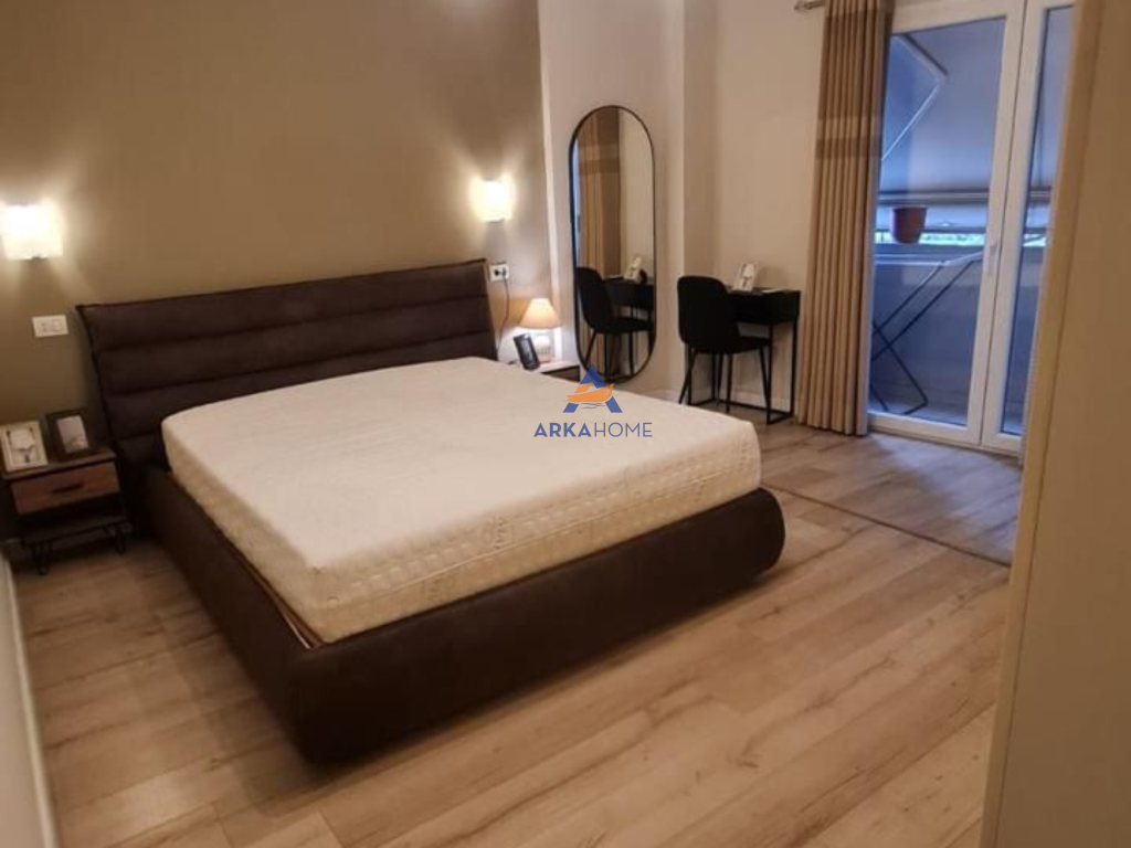 APARTAMENT ME QERA 1+1+DEPO+BALLKON "NDODHET PRANE KOMPLEKSIT VIND, ALI DEMI".