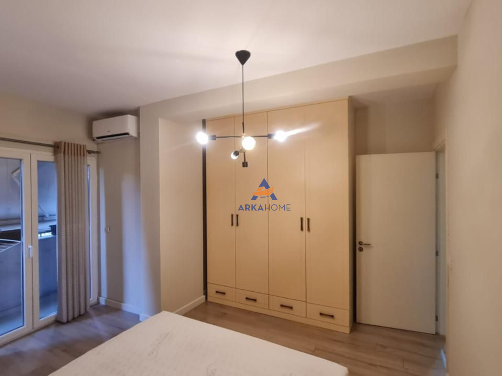 APARTAMENT ME QERA 1+1+DEPO+BALLKON "NDODHET PRANE KOMPLEKSIT VIND, ALI DEMI".