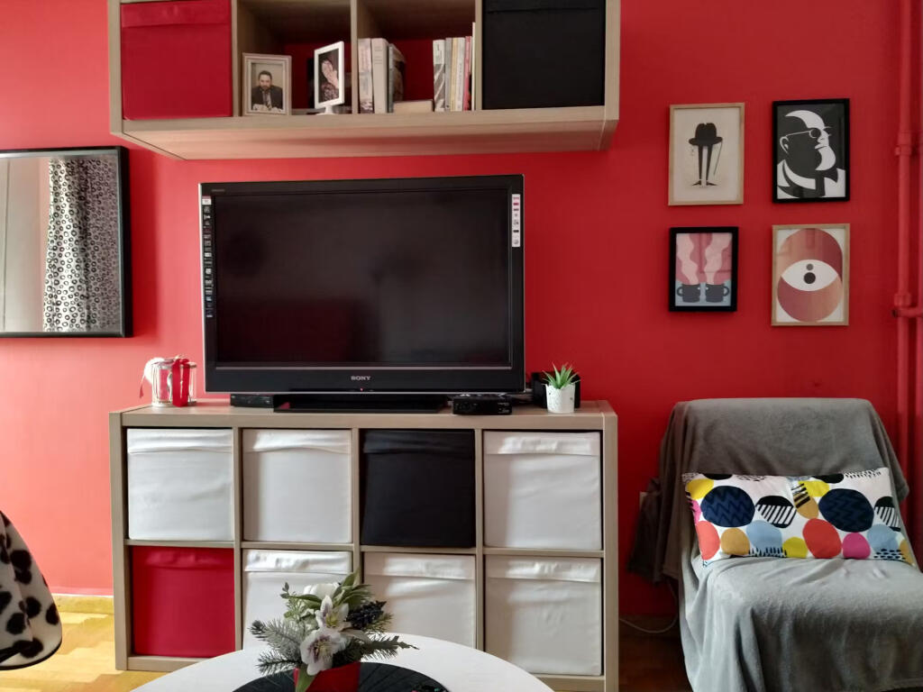 Apartament Me Qera 2+1 Tek 21 Dhjetori (ID B2201365) Tirane.