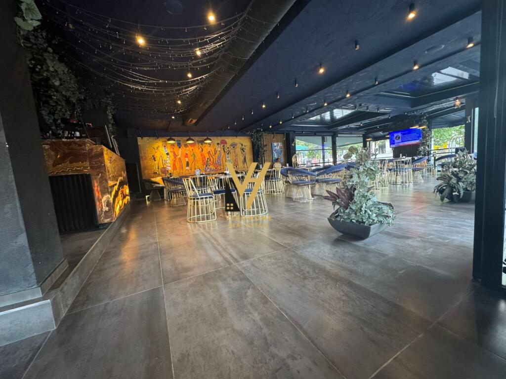 FOR SALE INVESTED LOCAL 280M2 IN ELBASAN