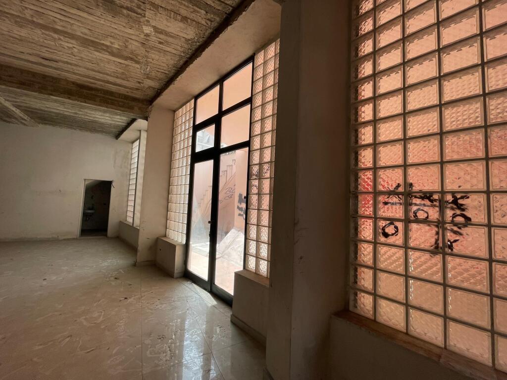 For Rent Space 1009 m² – Exclusively at the Bypass of the Paris Commune!