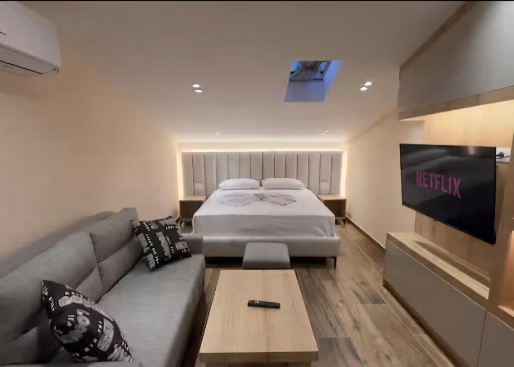 Shitet biznes aktiv airbnb tek stadiumi dinamo (4 hyrje ne zone elitare)