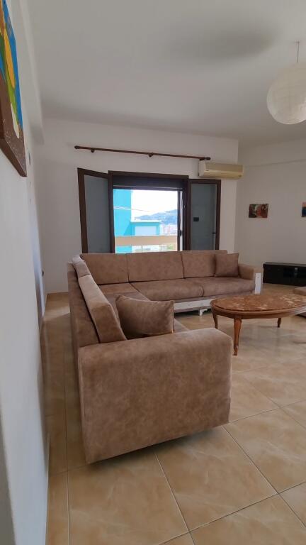 For rent 2nd floor, 3+1 of a villa in Yzberisht