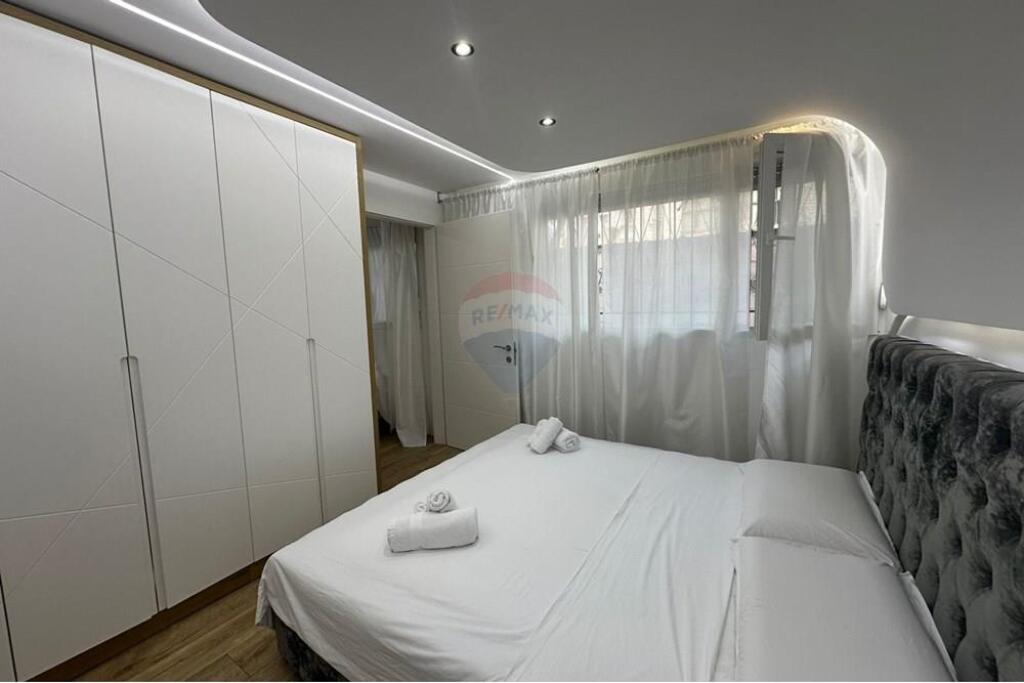 Apartament 1+1, 21 Dhjetori