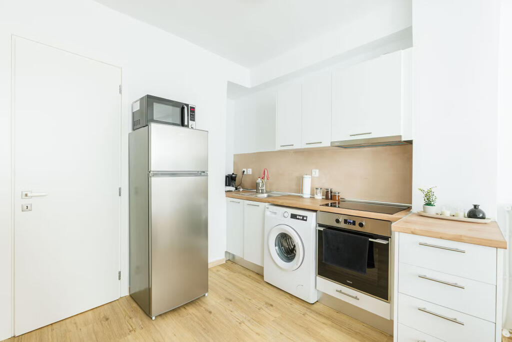 Apartament Me Qera 3+1 tek Bulevardi Zogu i Pare (ID B230129) Tirane