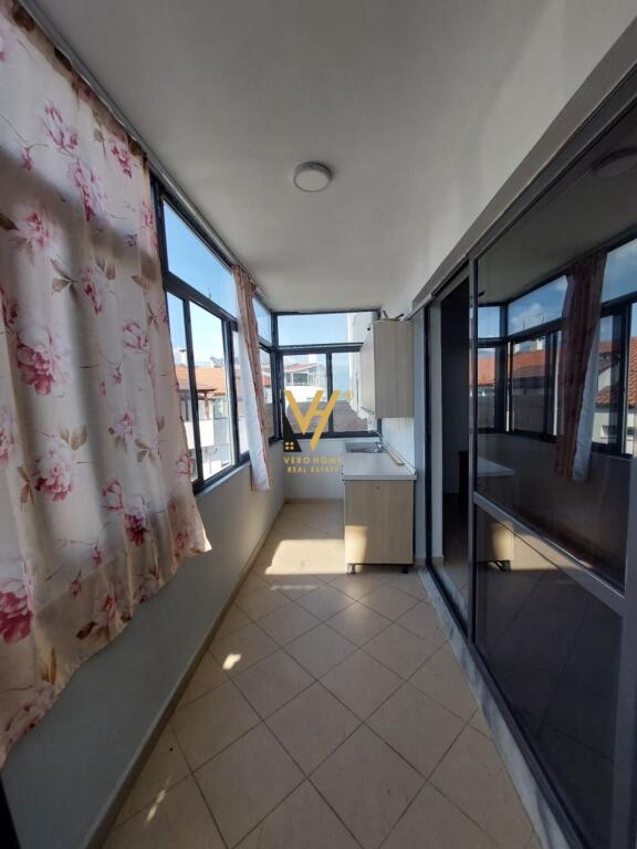 APARTAMENT 1+1+BLK ME QERA TE KODRA E DIELLIT
