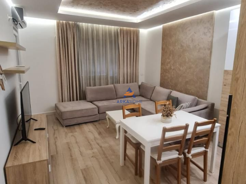 APARTAMENT ME QERA 1+1+DEPO+BALLKON "NDODHET PRANE KOMPLEKSIT VIND, ALI DEMI".