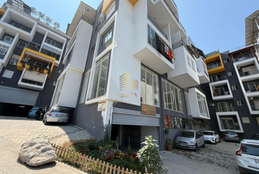 Qira, Ambient Biznesi Open Space, Shkoze – Kompleksi Tom Doshi