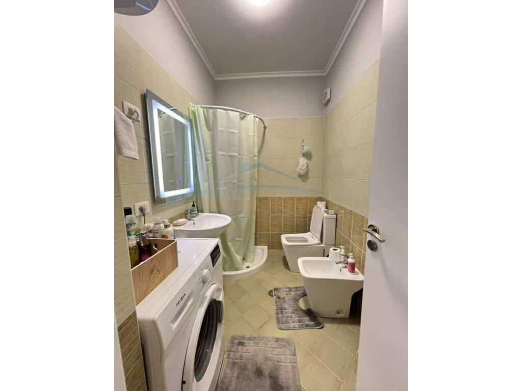 For sale, Apartment 1+1, Unaza e Re.