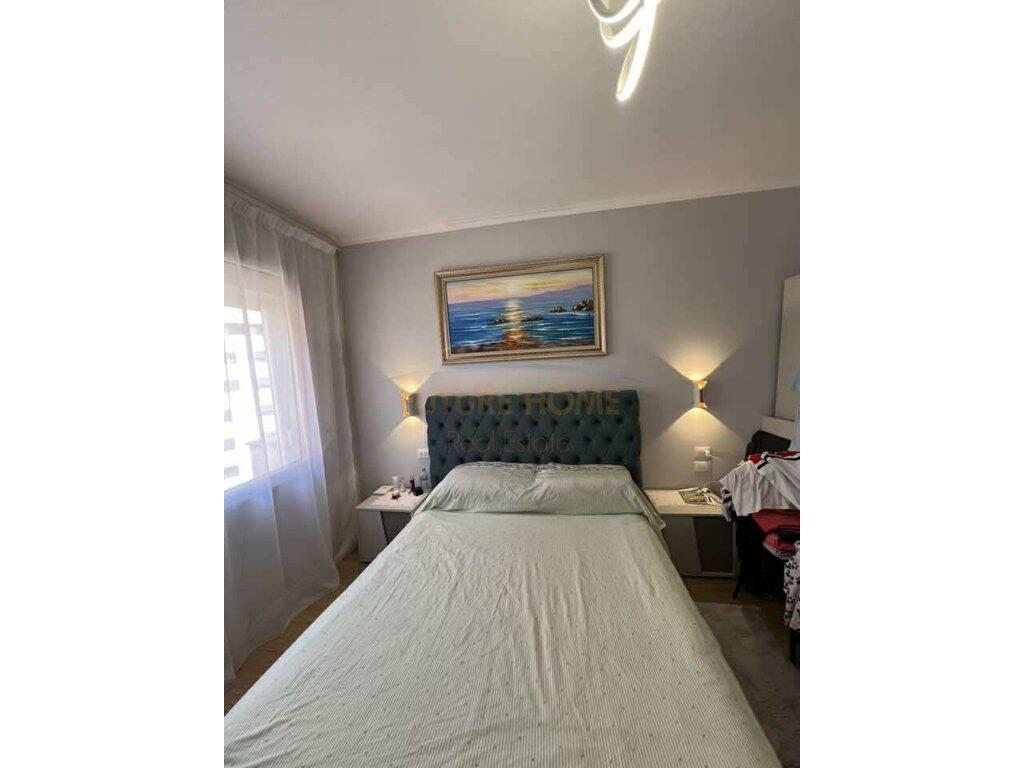 For sale, Apartment 1+1, Unaza e Re.