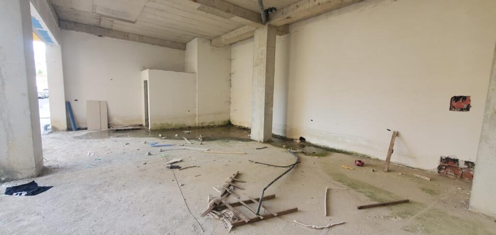 Spazio Commerciale in Vendita - Residenza Tom Doshi, Tirana