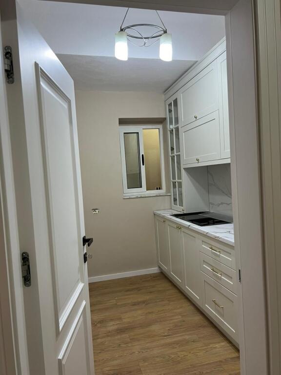 🏢Near the American Embassy, Thoma Avrami St., a furnished 1+1 apartment is for rent.