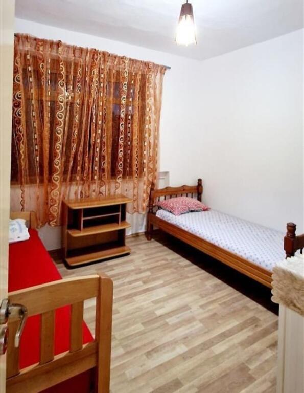 Apartment 2+1 for rent on Bardhyl Street!