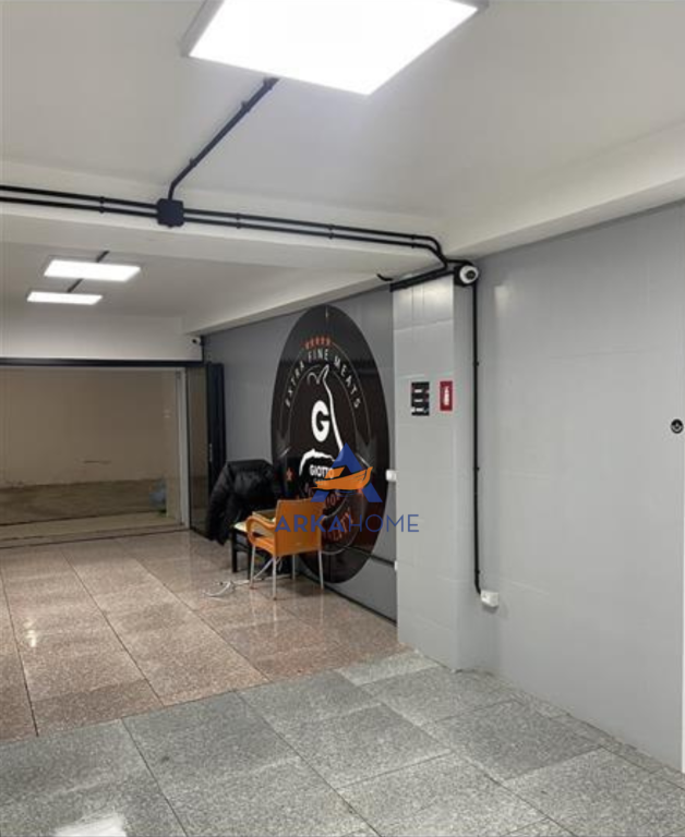 FOR RENT 2 REFRIGERATED ROOMS, CAN BE USED FOR ANY TYPE OF BUSINESS, "DRY LAKE NEAR HOTEL RADISSON".