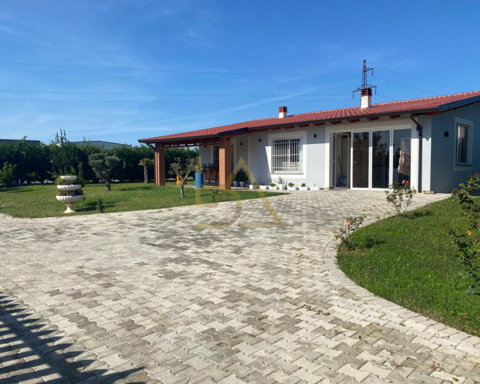 📍 SHITEN 2 KAPANONE + VILË NË LEZHË