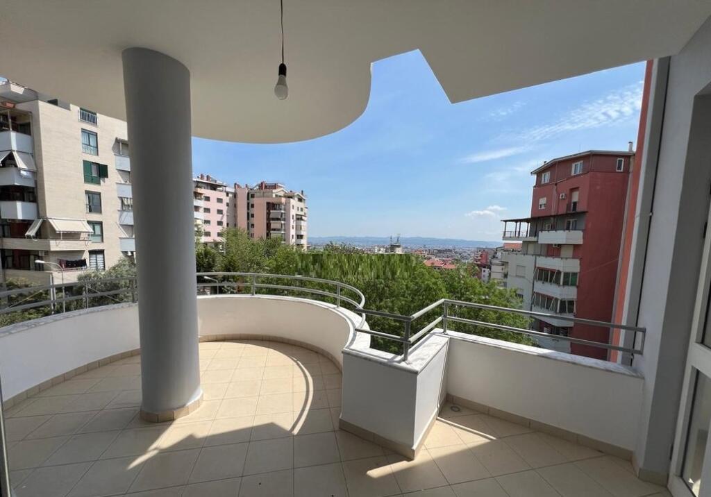 For sale 1+1 apartment in Fresk, Rr e Teleferikut