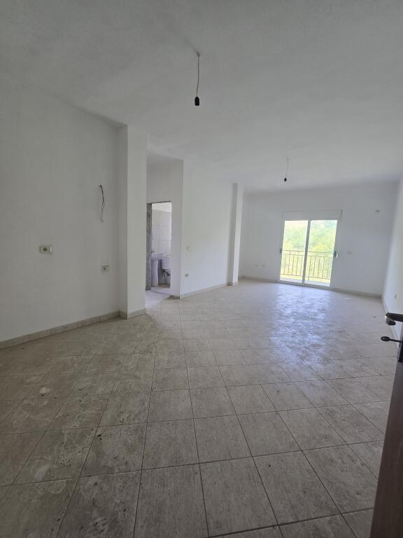 FOR SALE – 1+1 APARTMENT Shkëmbi i Kavajës, Durrës (Beach District)