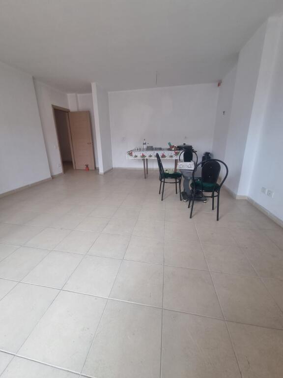 Shitet 3+1 ne Plazh ne Durres, prane Tropikalit!
