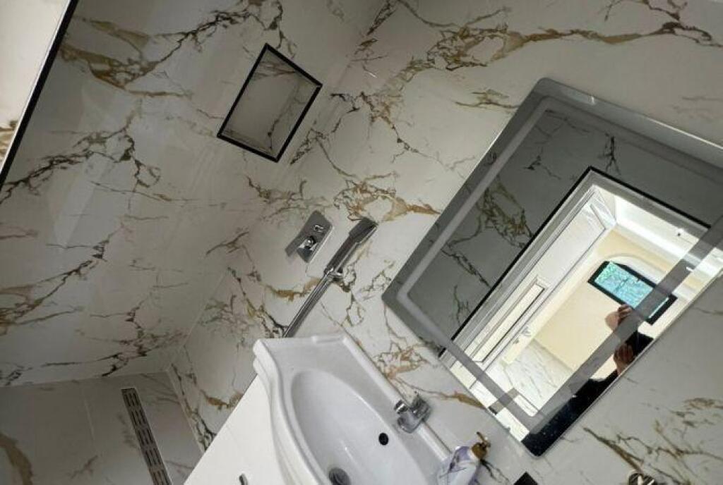 Business environment Duplex for rent on Elbasan street, Metropolitan University