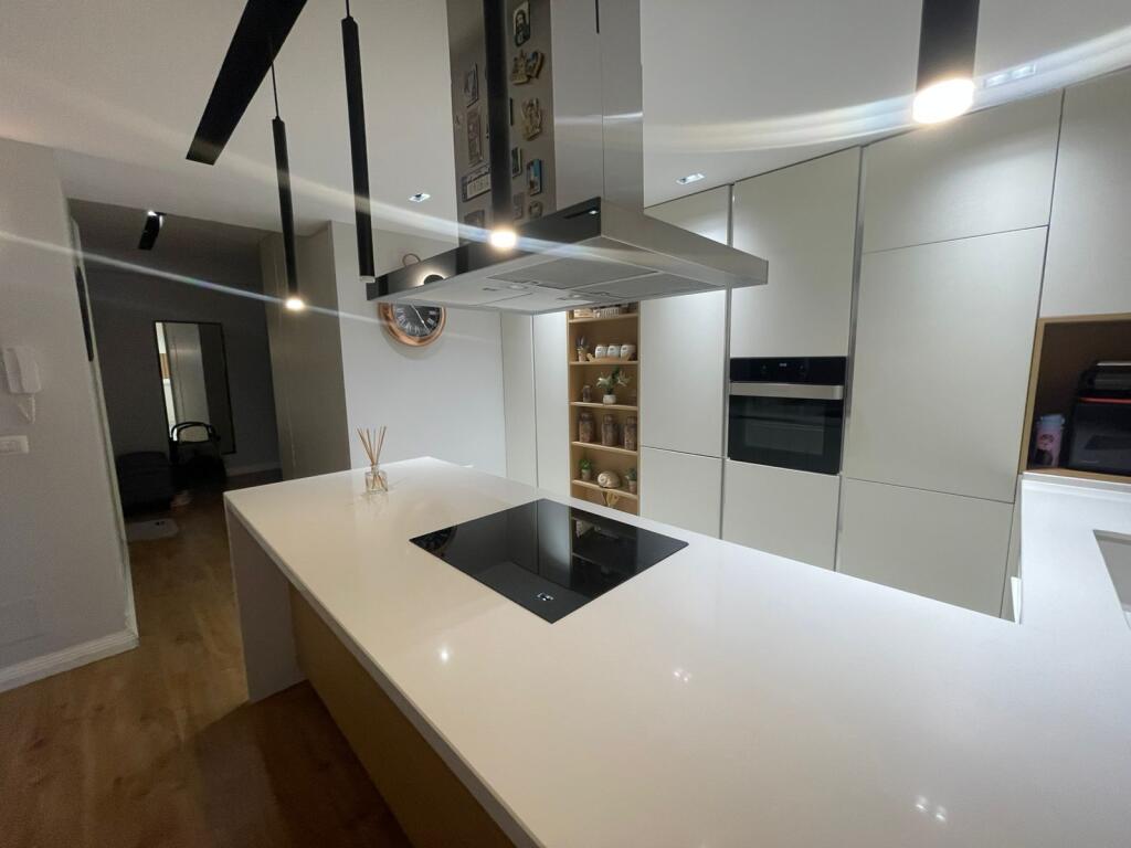 apartament luksoz 3+1+depo për shitje në komunën e Parisit