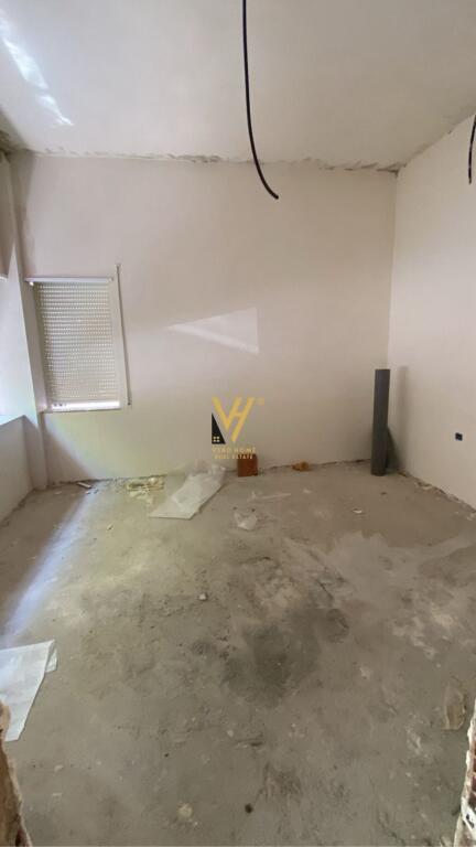 SHITET APARTAMENT 2+1+VERANDA TE KODRA E DIELLIT