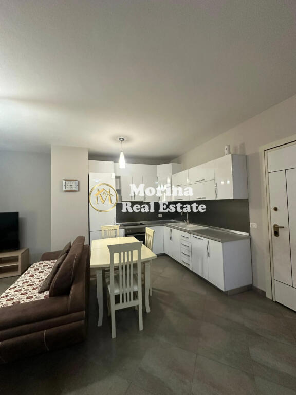 1+1 apartment with balcony, For Rent, Pazari I Ri